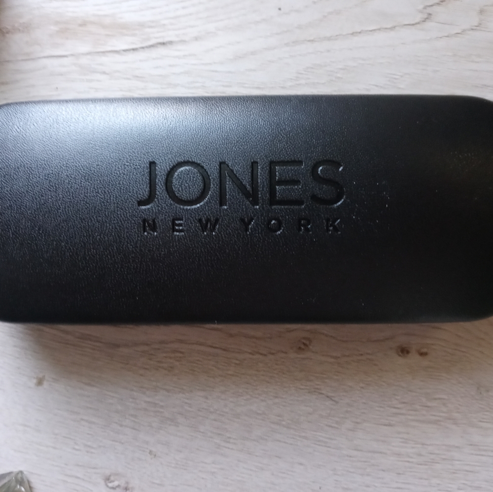 NWOT black prescription glasses case